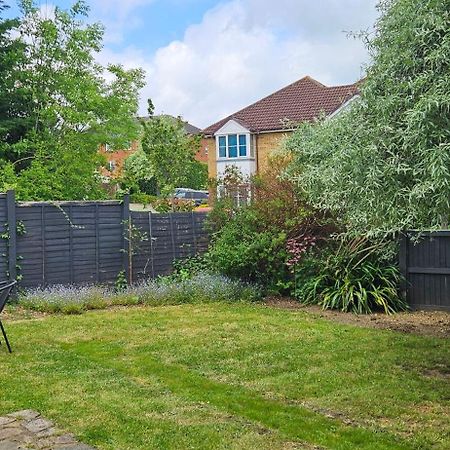 Potter'S Escape-Walking Distance From The Studios! Abbots Langley Exterior foto